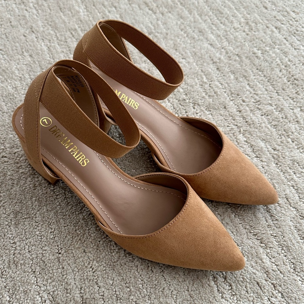 Low Pointed Heel